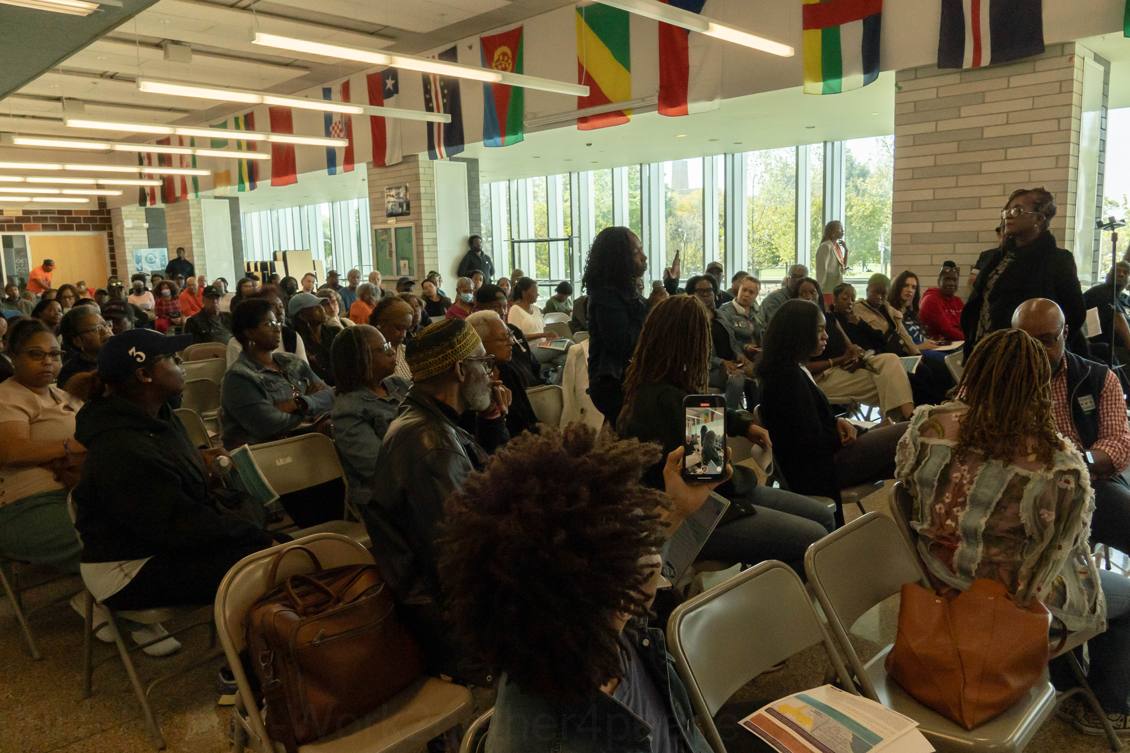 A crowded room of South Shore residents at the October 5, 2024 housing meeting